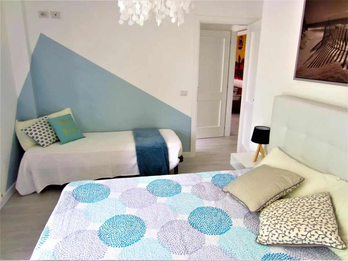Happy Whale Apartment Rimini Italien